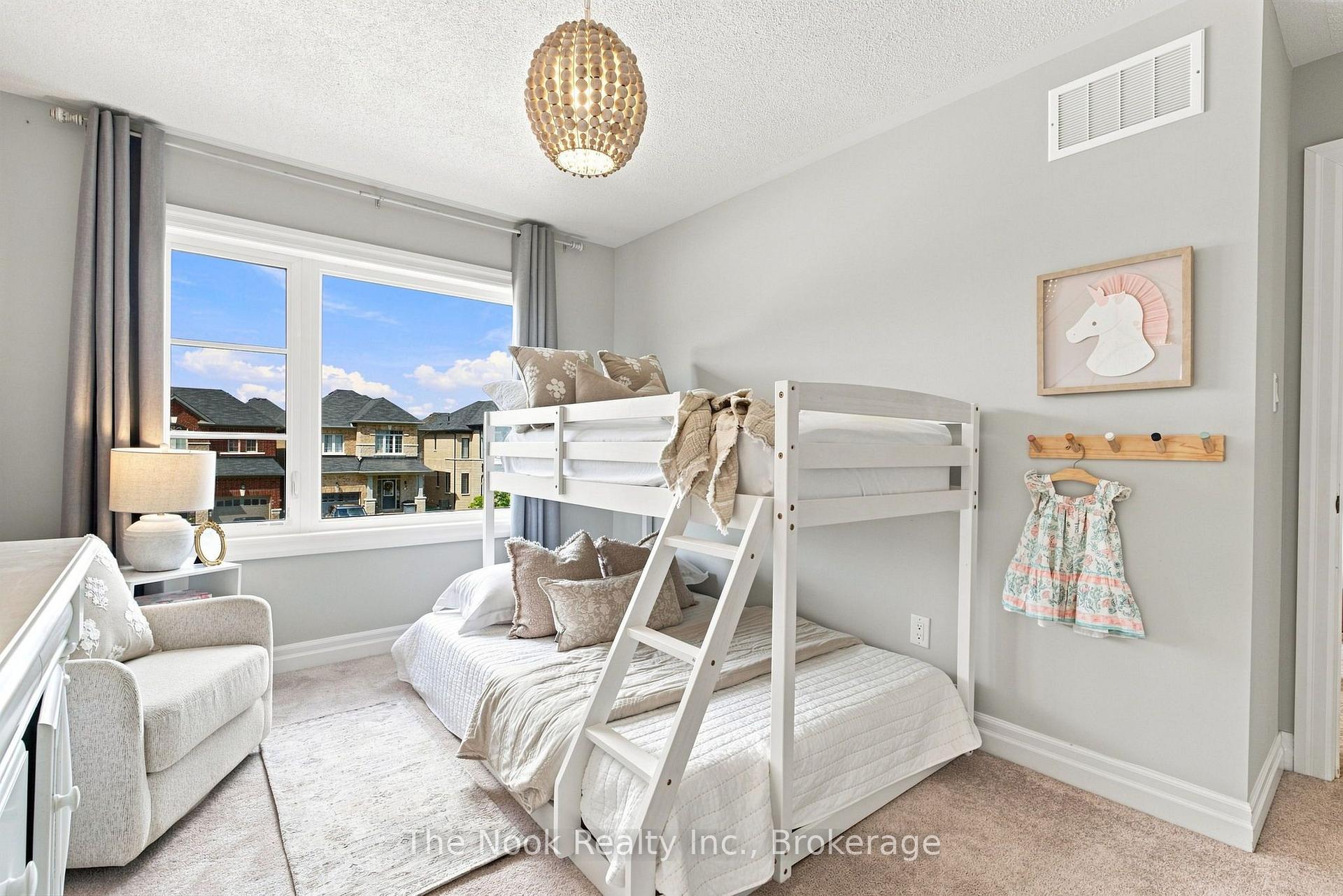 Photo 36 of 100 Woolacott Lane, Clarington, Bowmanville — HOMEH