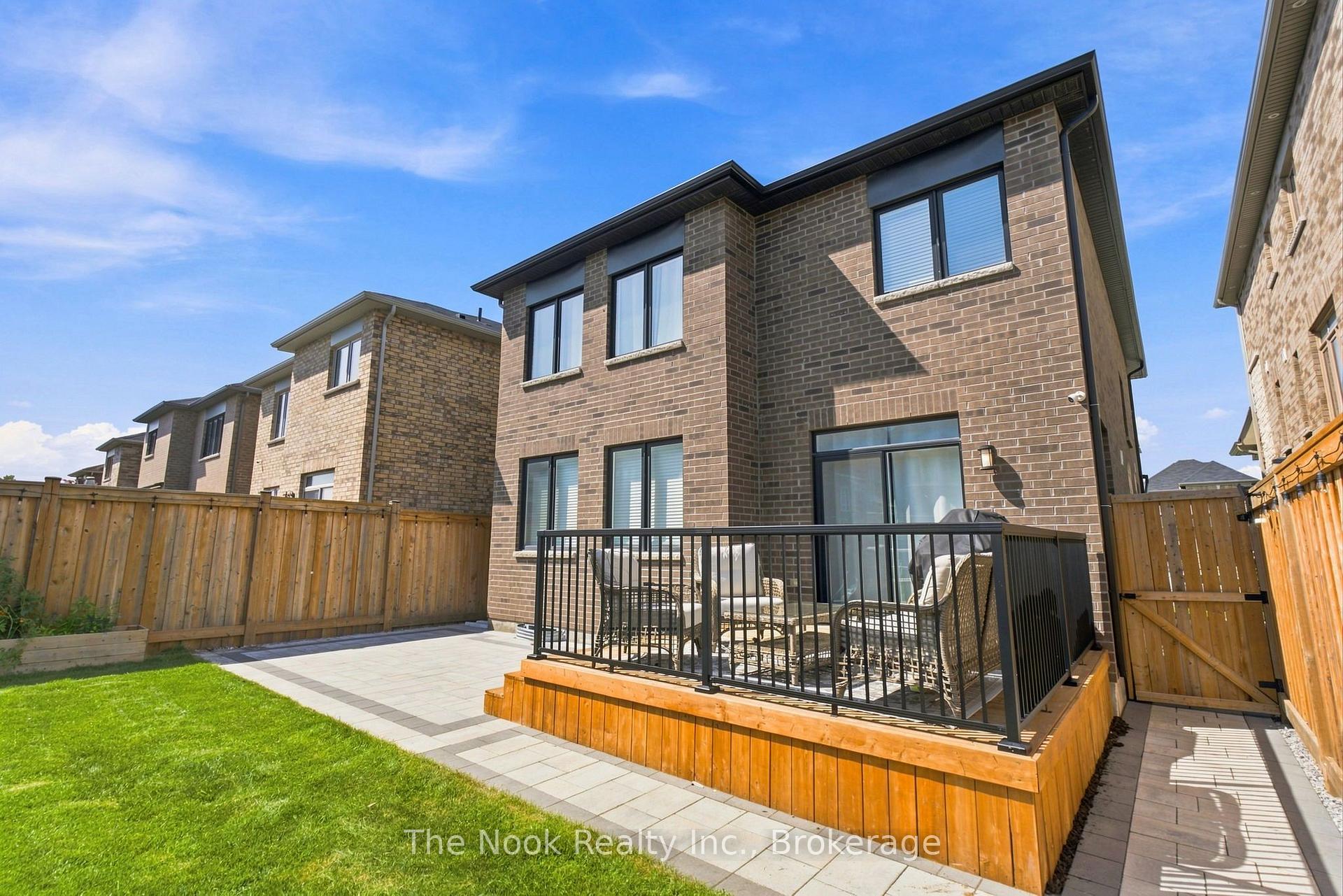 Photo 49 of 100 Woolacott Lane, Clarington, Bowmanville — HOMEH