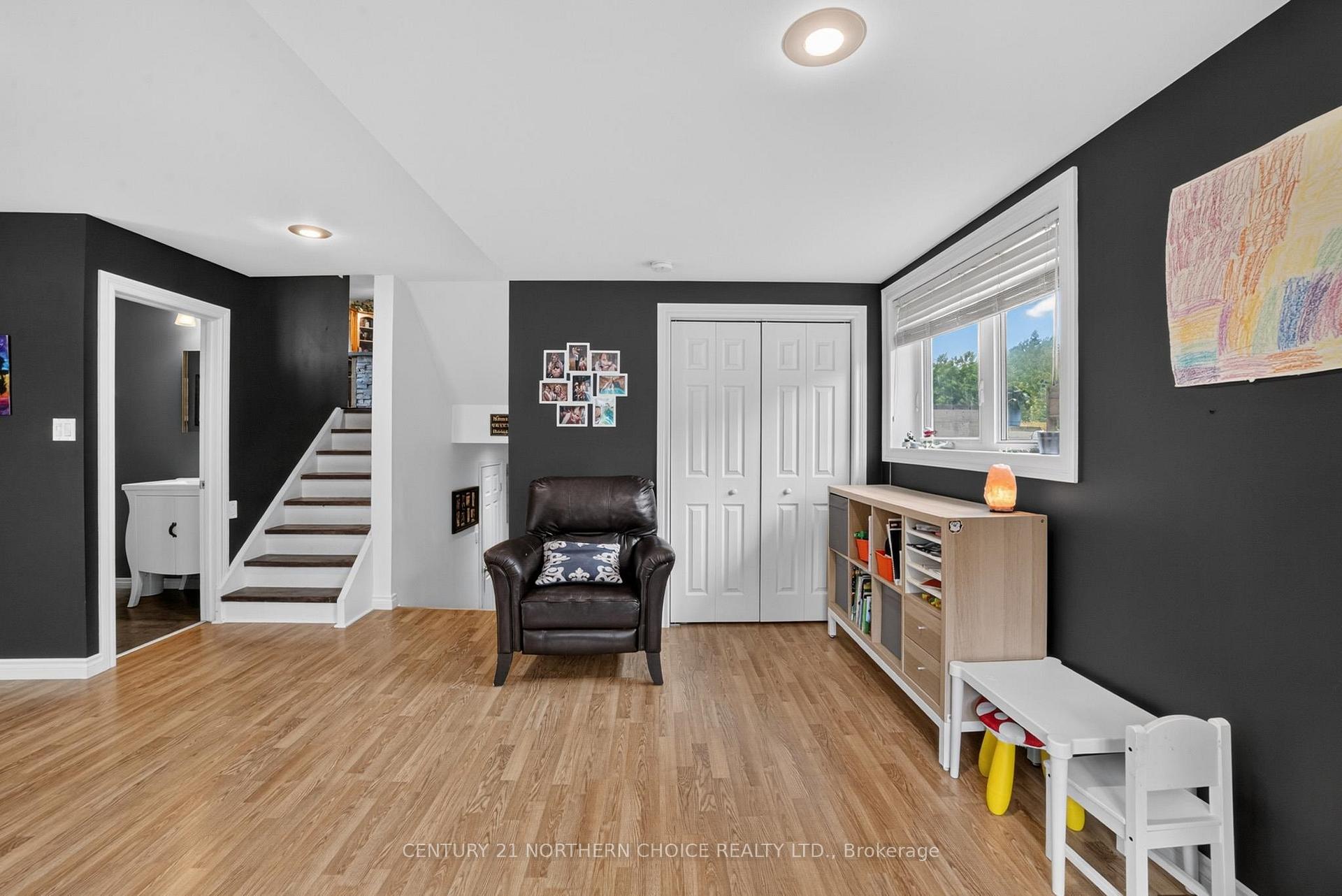 Photo 27 of 93 Peterson Road, Kenora, Redditt Road East — HOMEH