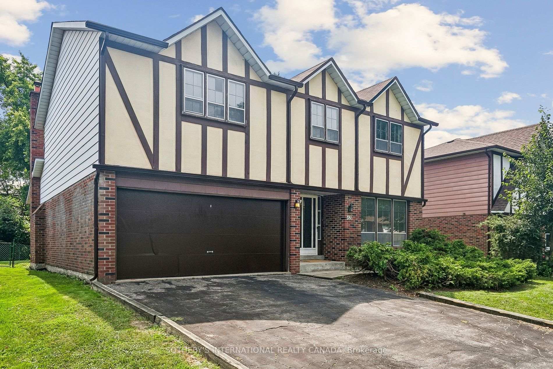 Photo 2 of 63 Cobblestone Drive, North York, Don Valley Village — HOMEH