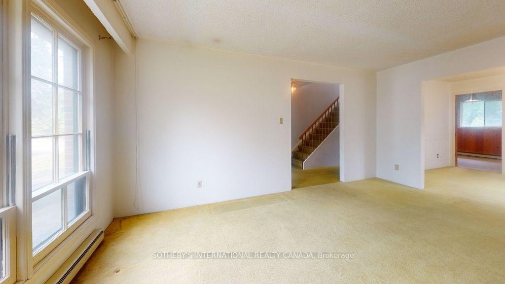 Photo 6 of 63 Cobblestone Drive, North York, Don Valley Village — HOMEH