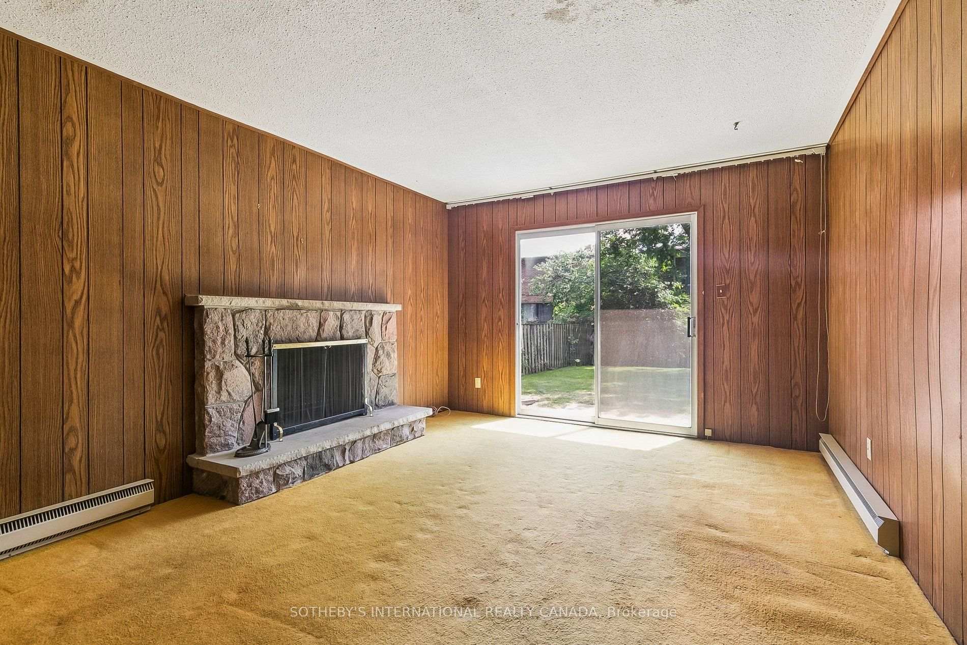 Photo 13 of 63 Cobblestone Drive, North York, Don Valley Village — HOMEH