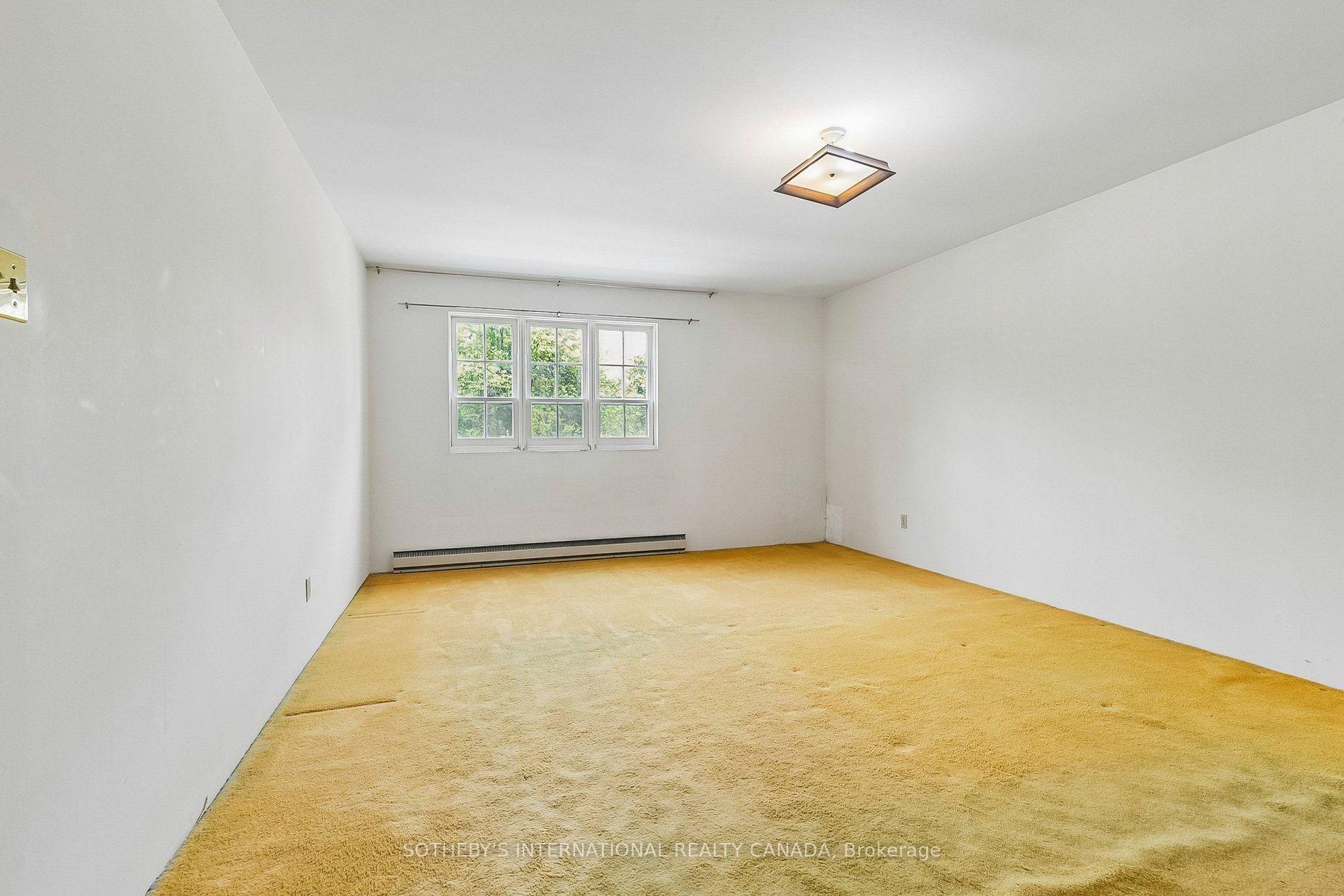 Photo 17 of 63 Cobblestone Drive, North York, Don Valley Village — HOMEH