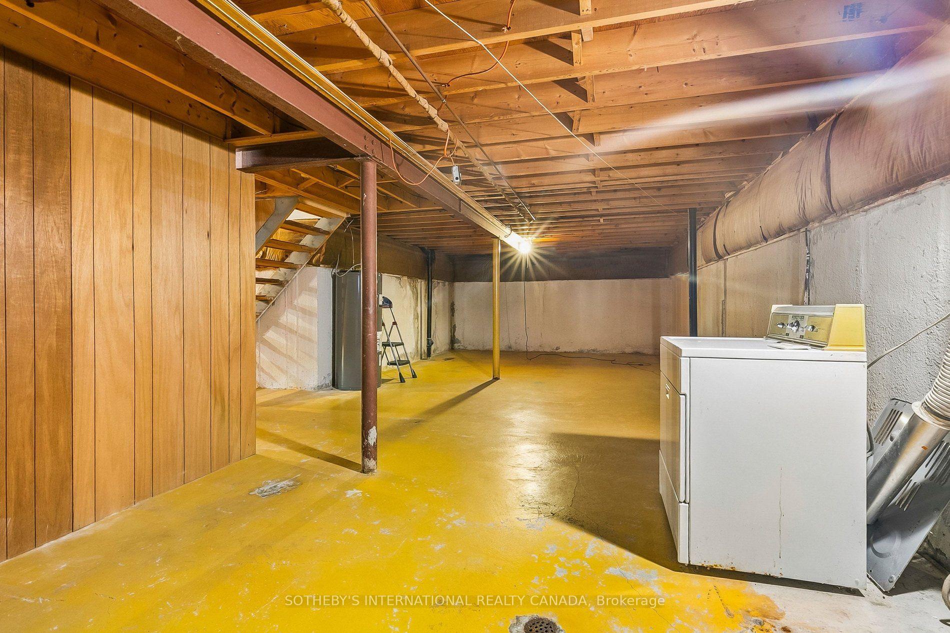 Photo 25 of 63 Cobblestone Drive, North York, Don Valley Village — HOMEH