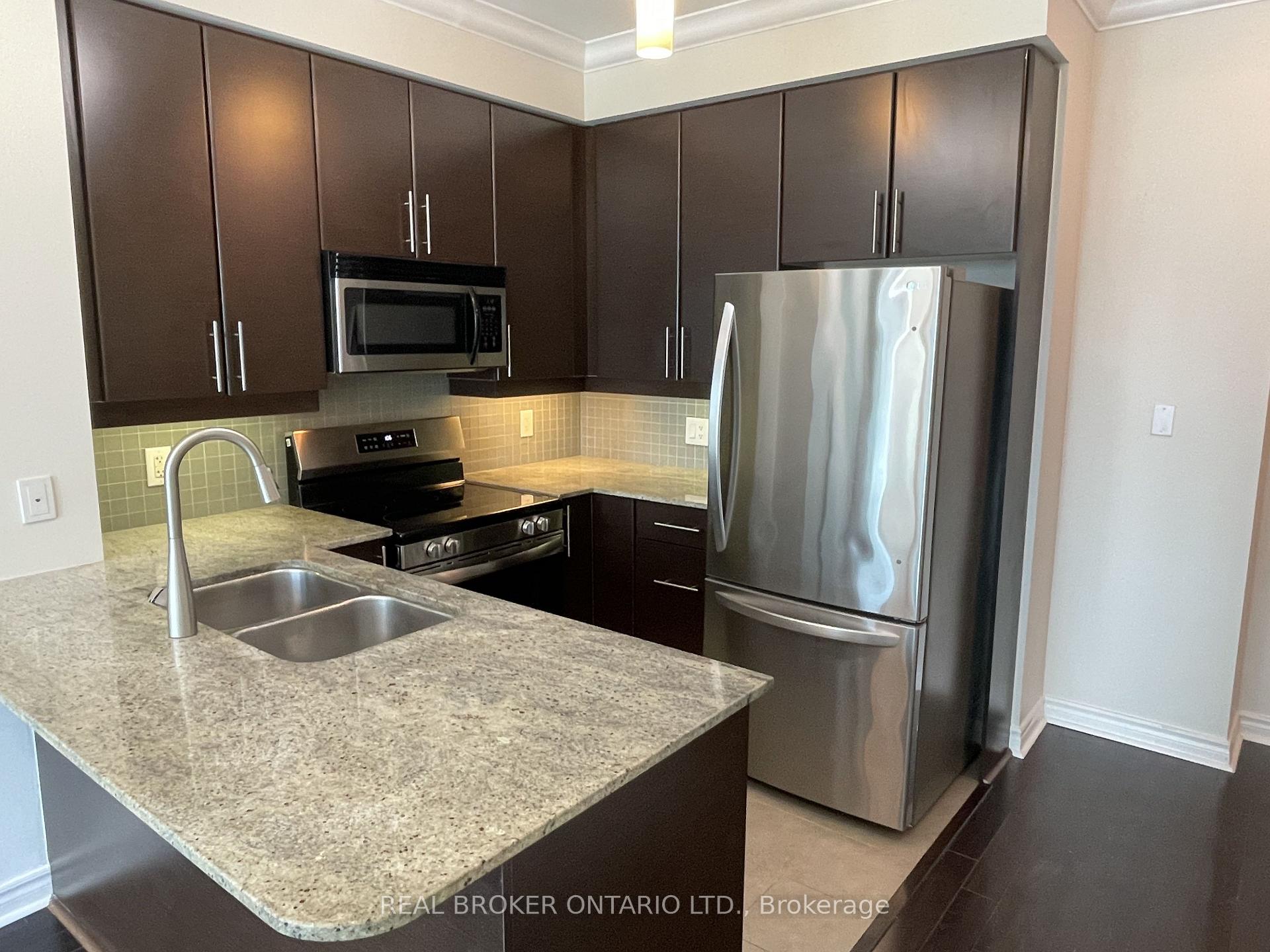 Photo 5 of Unit 1601, 18 Harbour Street, Toronto, Waterfront Communities — HOMEH