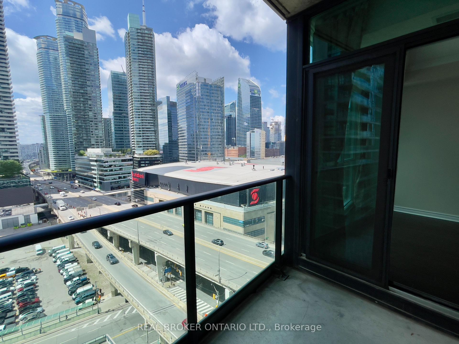 Photo 12 of Unit 1601, 18 Harbour Street, Toronto, Waterfront Communities — HOMEH