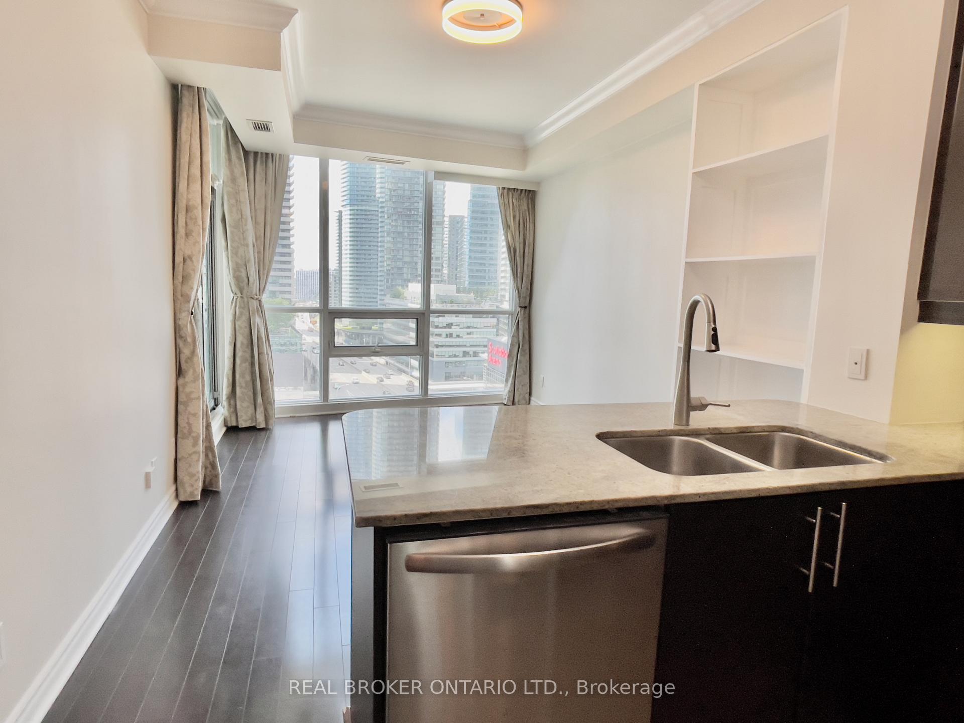 Photo 10 of Unit 1601, 18 Harbour Street, Toronto, Waterfront Communities — HOMEH