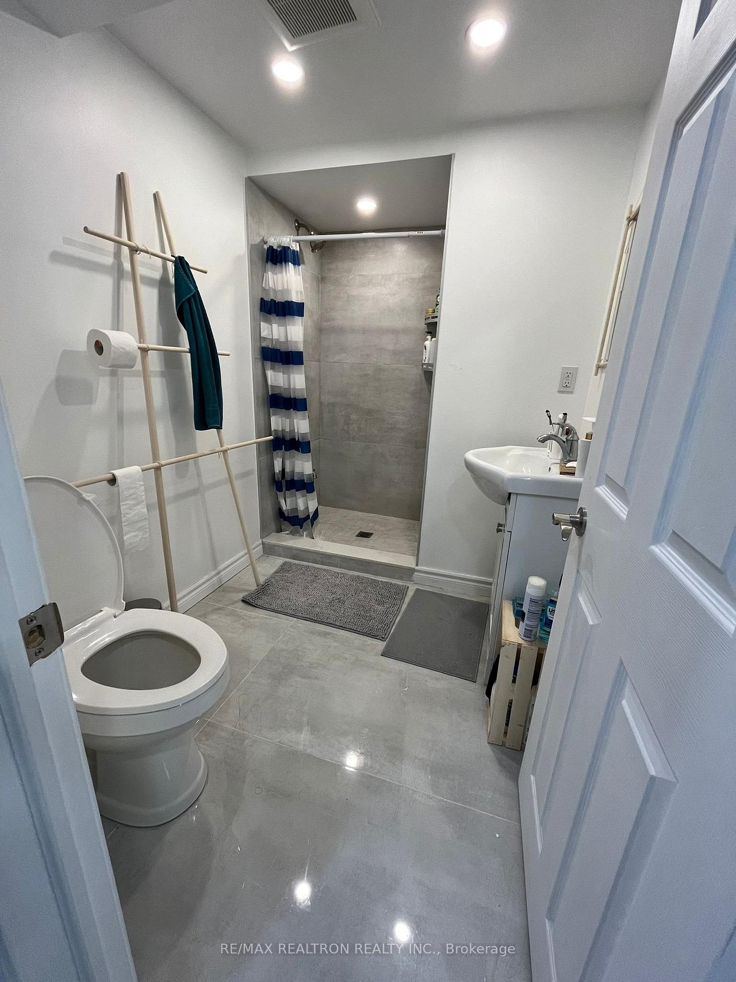 Photo 8 of Unit Lower, 82 Rush Road, Aurora, Bayview Wellington — HOMEH