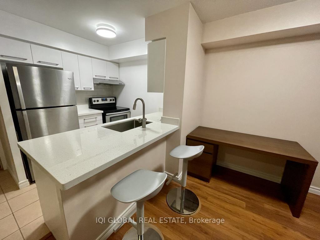 Photo 3 of 4978 Yonge Street, North York, Lansing-Westgate — HOMEH