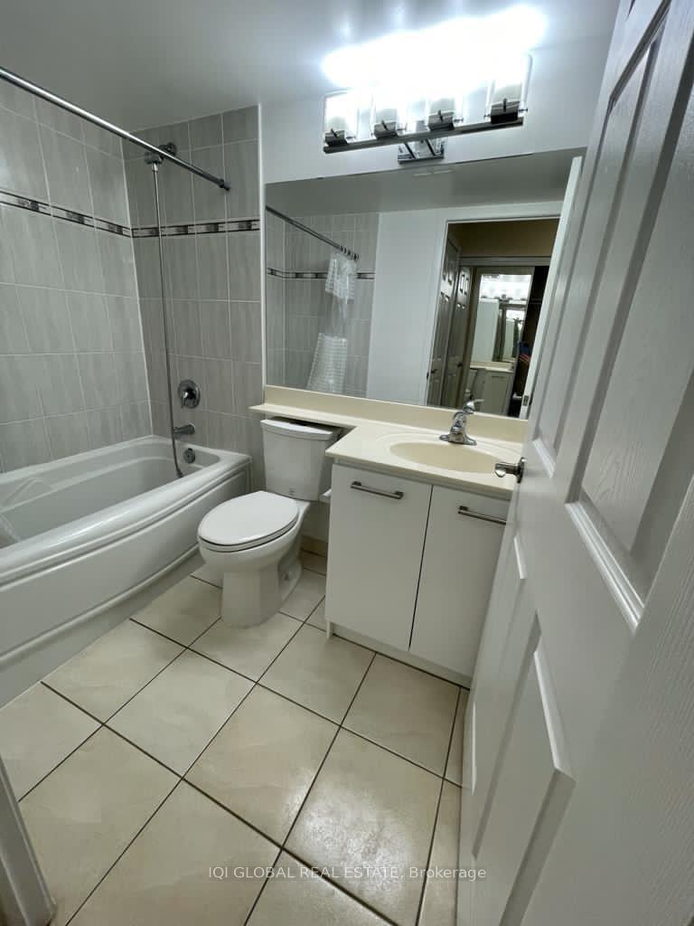 Photo 7 of 4978 Yonge Street, North York, Lansing-Westgate — HOMEH
