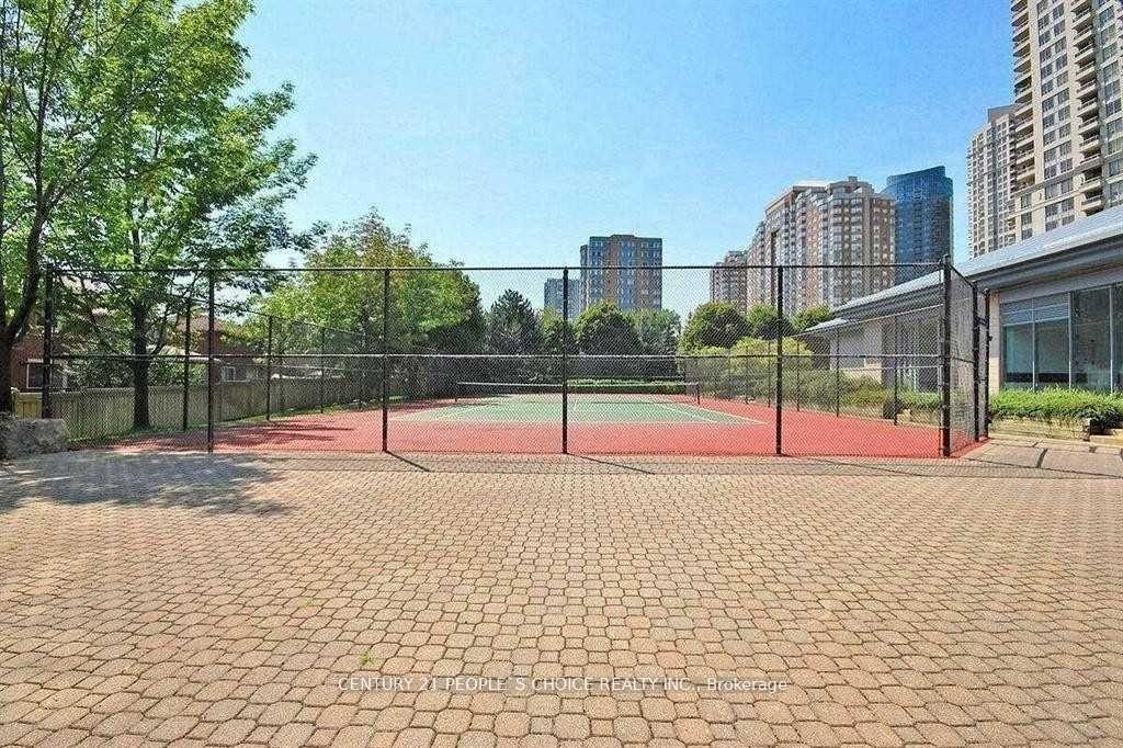 Photo 7 of Unit 713, 250 Webb Drive, Mississauga, City Centre — HOMEH
