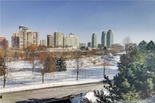 Photo 8 of Unit 713, 250 Webb Drive, Mississauga, City Centre — HOMEH
