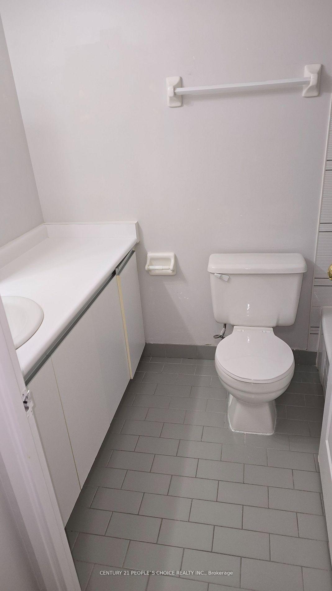Photo 14 of Unit 713, 250 Webb Drive, Mississauga, City Centre — HOMEH