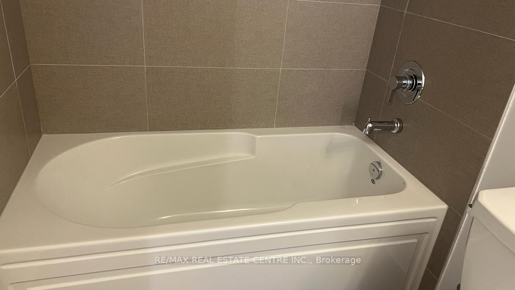 Photo 19 of Unit 2115, 2550 Simcoe Street, Oshawa, Windfields — HOMEH