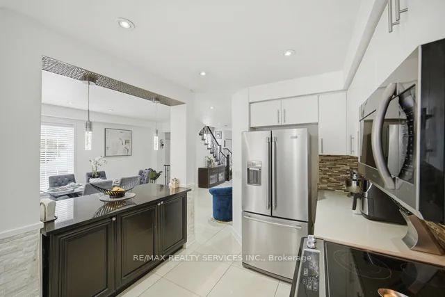 Photo 13 of Unit 12, 9900 Mclaughlin Road, Brampton, Fletcher's Creek Village — HOMEH