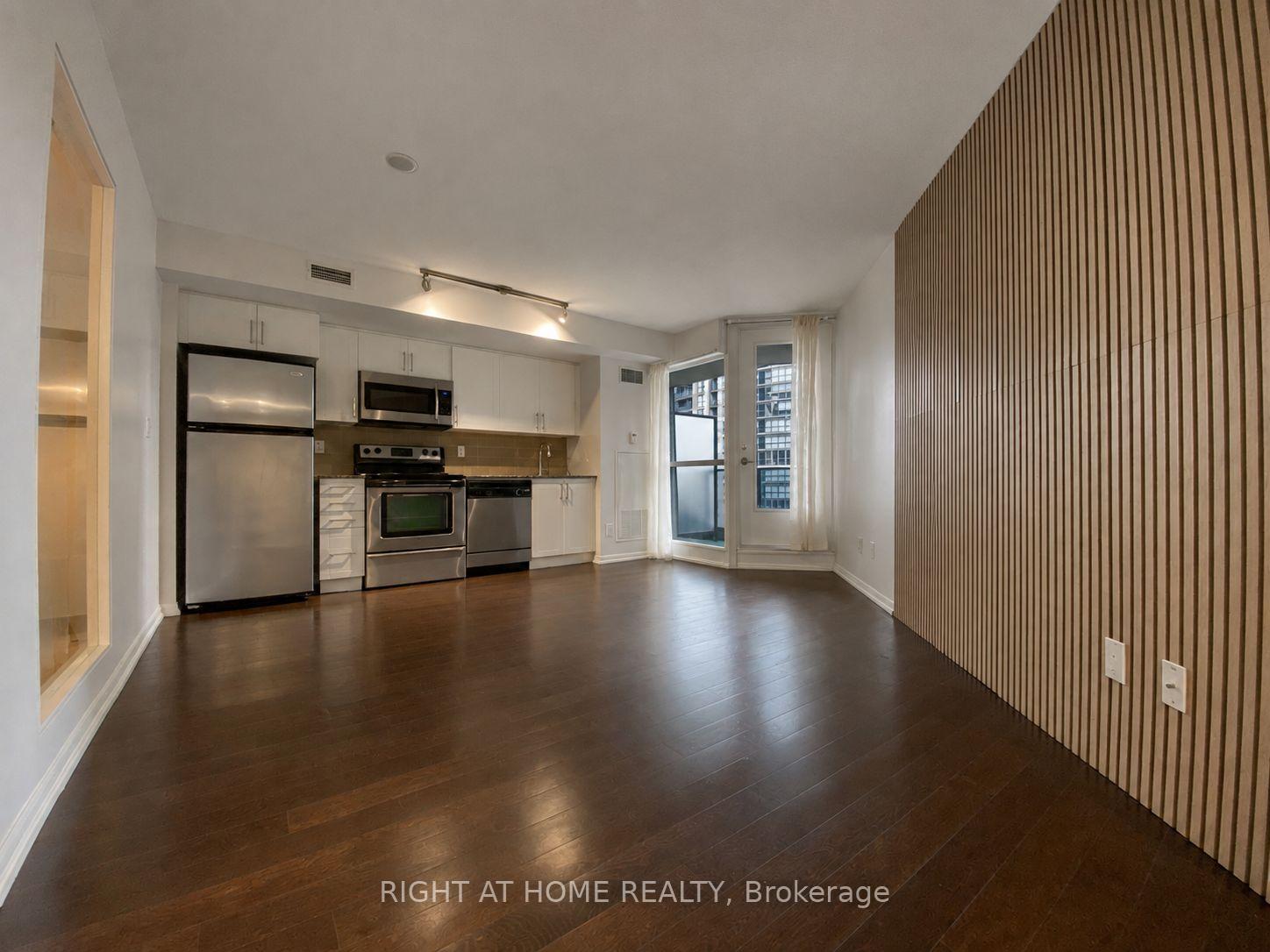 Photo 8 of Unit 1157, 209 Fort York Boulevard, Toronto, Niagara — HOMEH