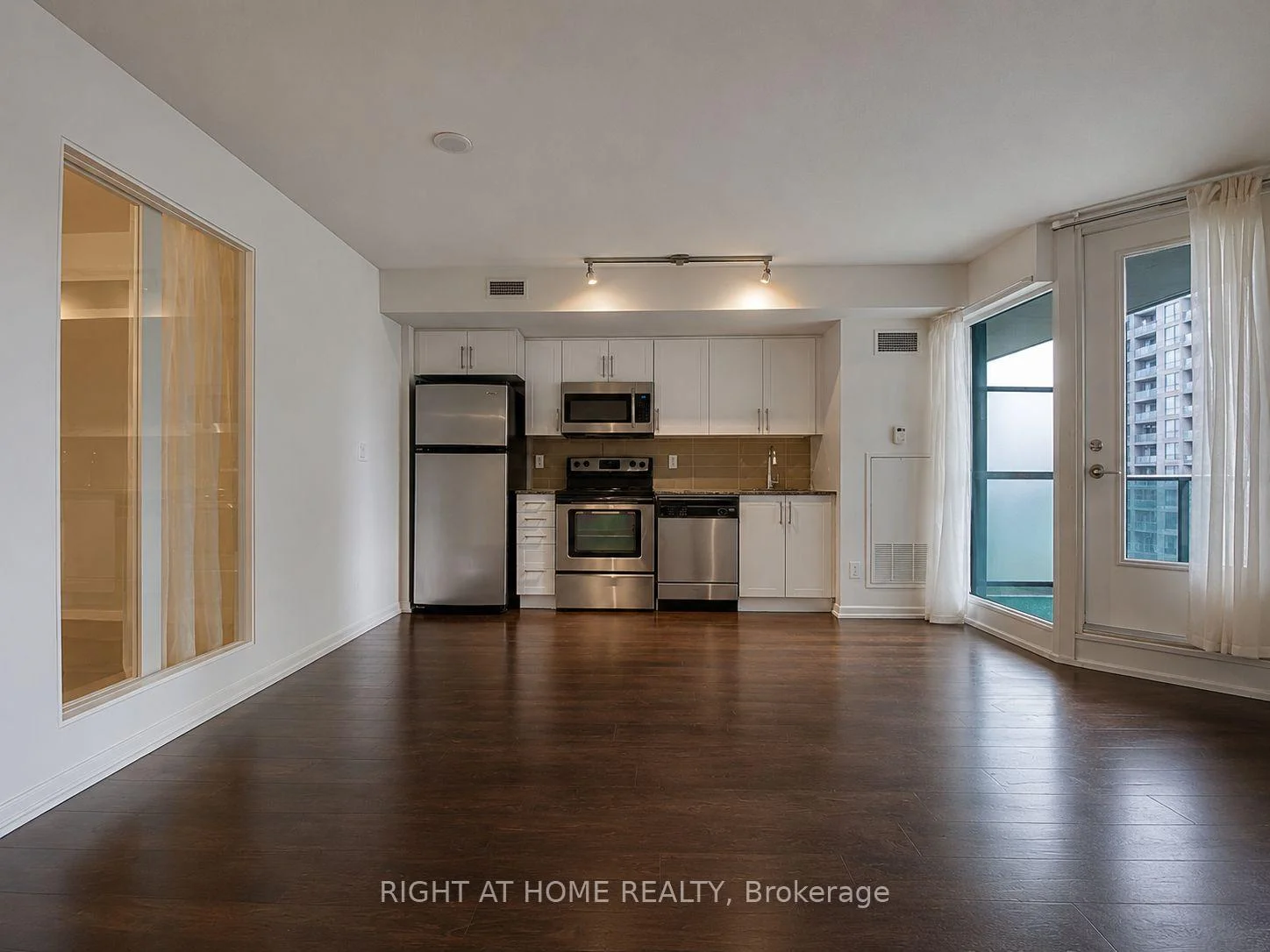 Photo 13 of Unit 1157, 209 Fort York Boulevard, Toronto, Niagara — HOMEH