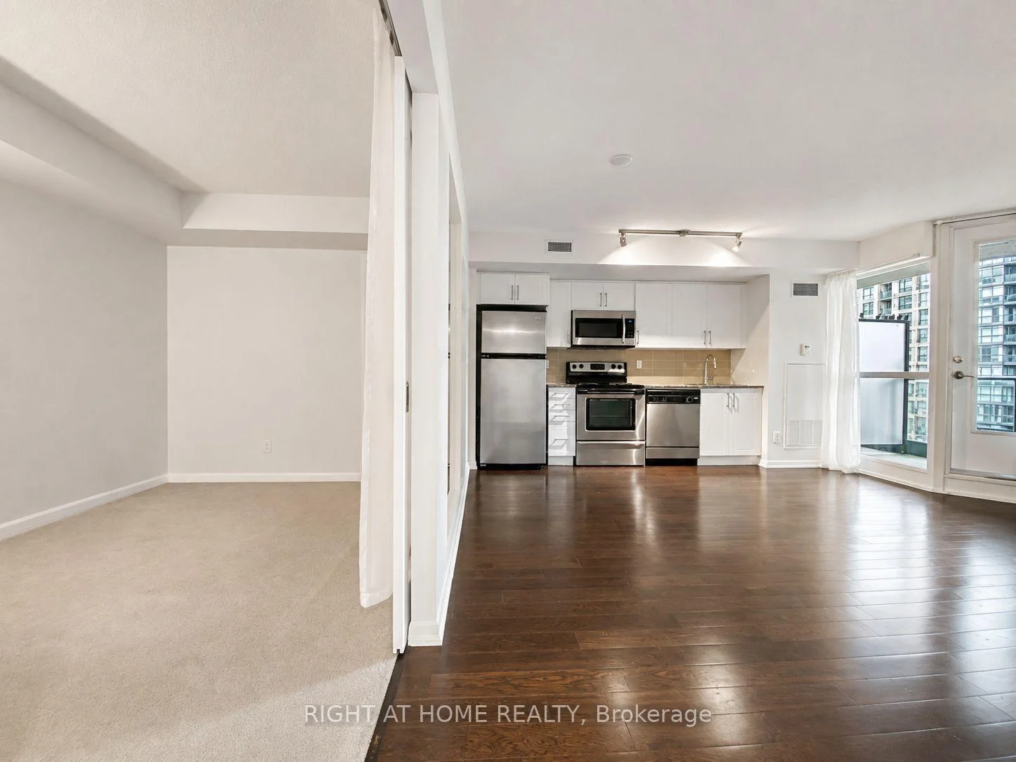 Photo 16 of Unit 1157, 209 Fort York Boulevard, Toronto, Niagara — HOMEH