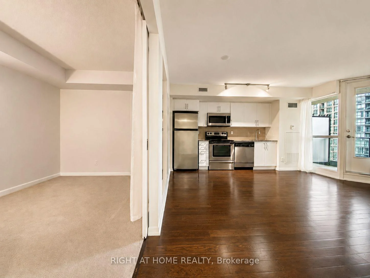 Photo 17 of Unit 1157, 209 Fort York Boulevard, Toronto, Niagara — HOMEH