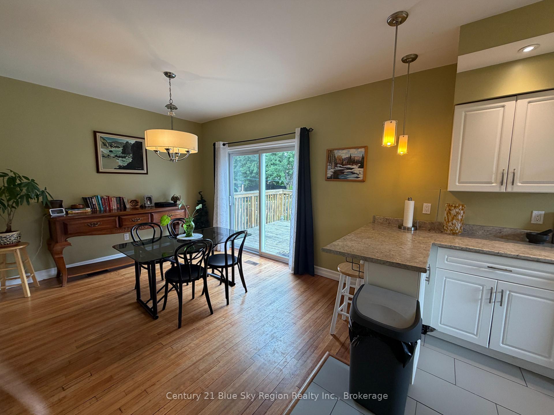 Photo 13 of 172 Fourth Avenue E, North Bay, Central — HOMEH
