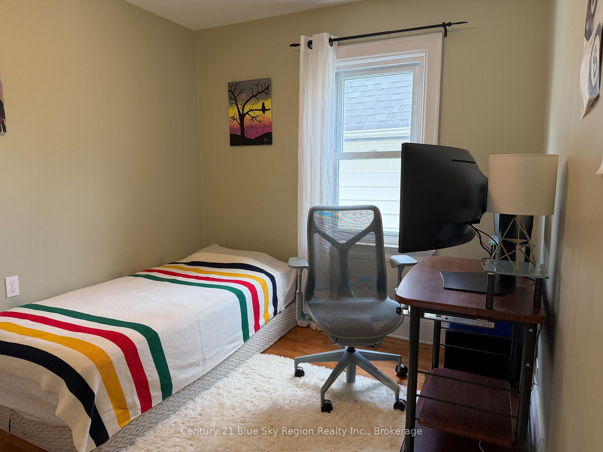 Photo 24 of 172 Fourth Avenue E, North Bay, Central — HOMEH