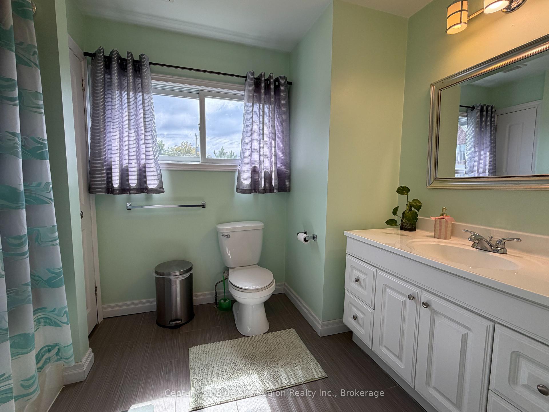Photo 27 of 172 Fourth Avenue E, North Bay, Central — HOMEH