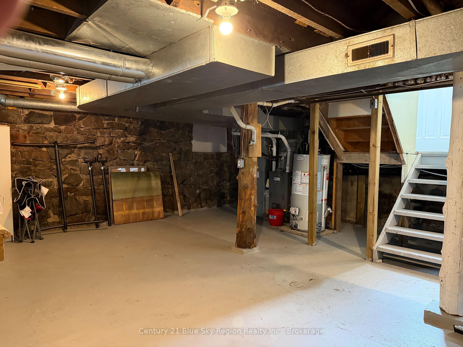 Photo 30 of 172 Fourth Avenue E, North Bay, Central — HOMEH
