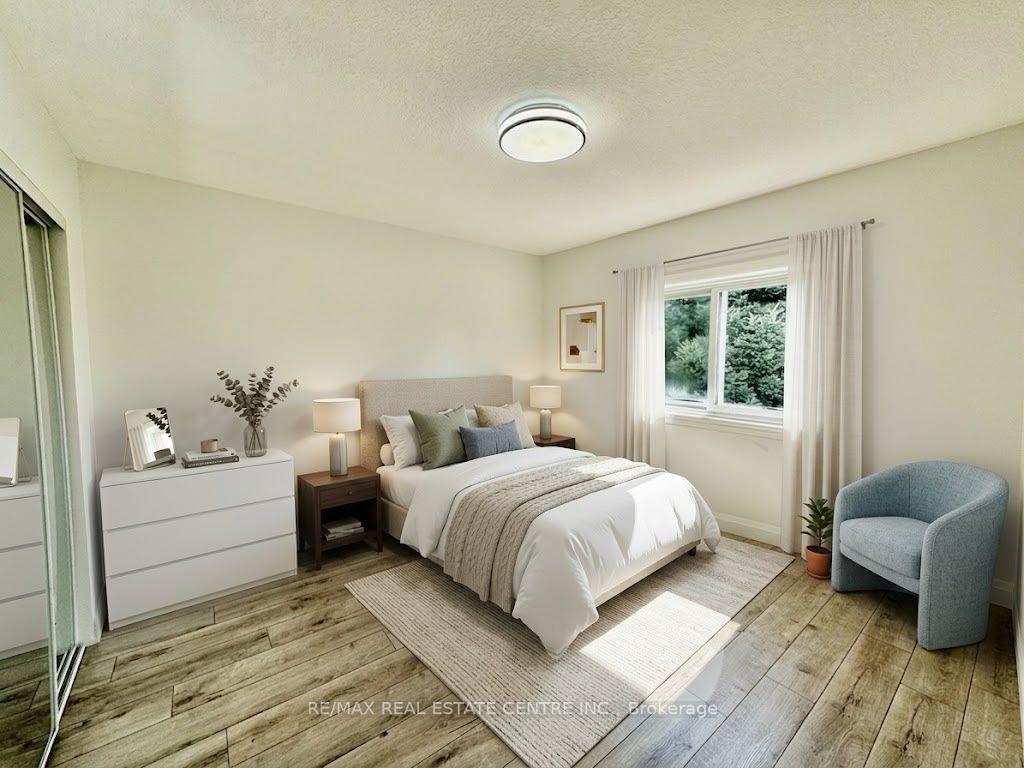 Photo 25 of 56 Lena Crescent, Cambridge, Greenway-Chaplin — HOMEH