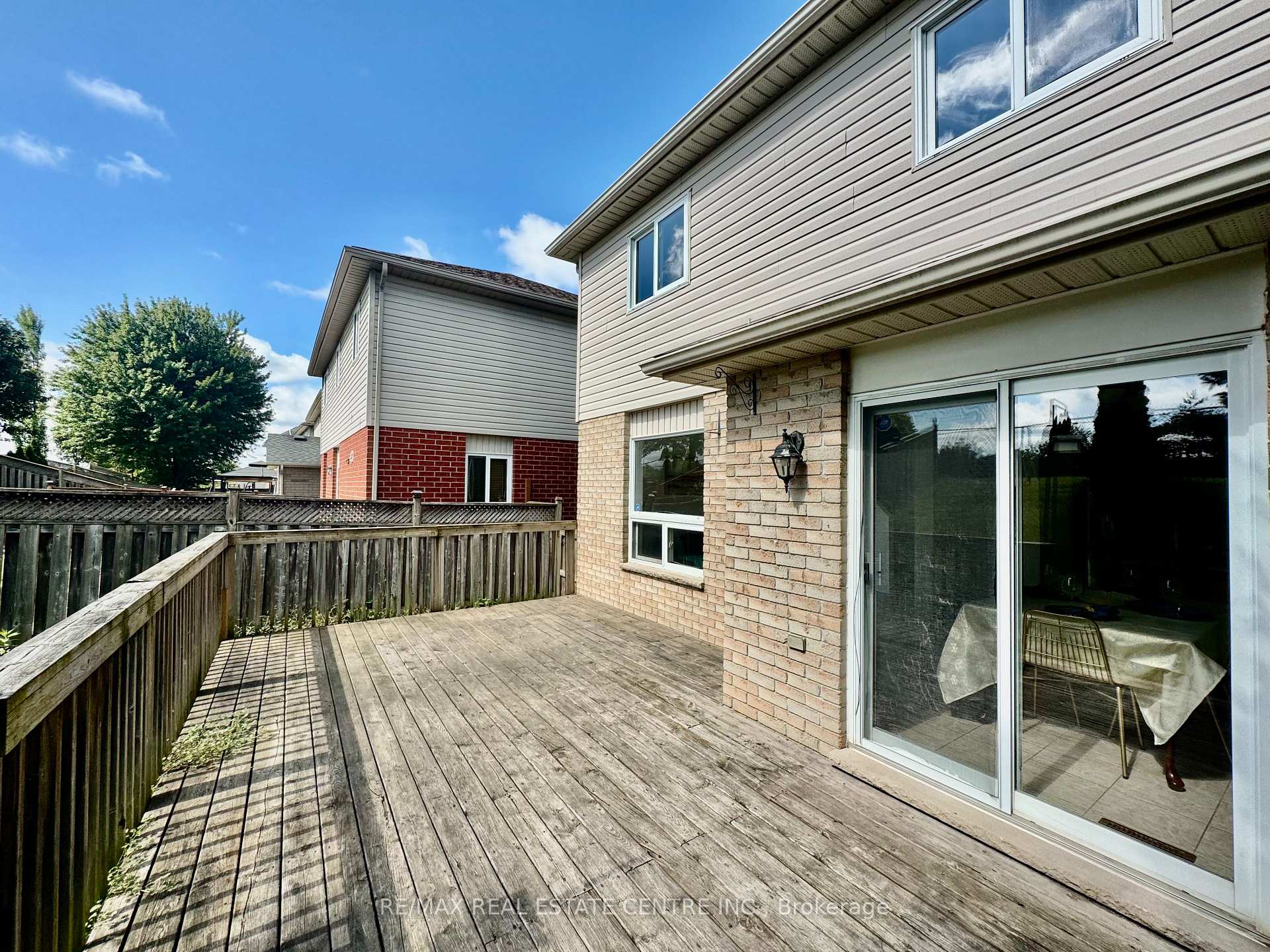 Photo 32 of 56 Lena Crescent, Cambridge, Greenway-Chaplin — HOMEH