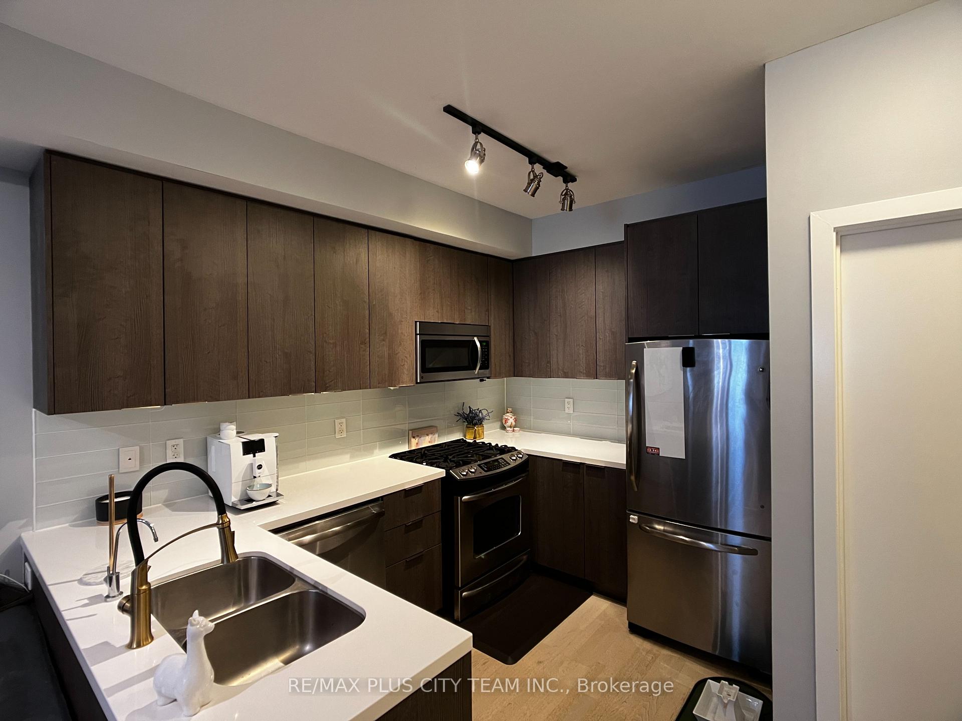 Photo 4 of Unit 34, 140 Broadview Avenue, Toronto, South Riverdale — HOMEH