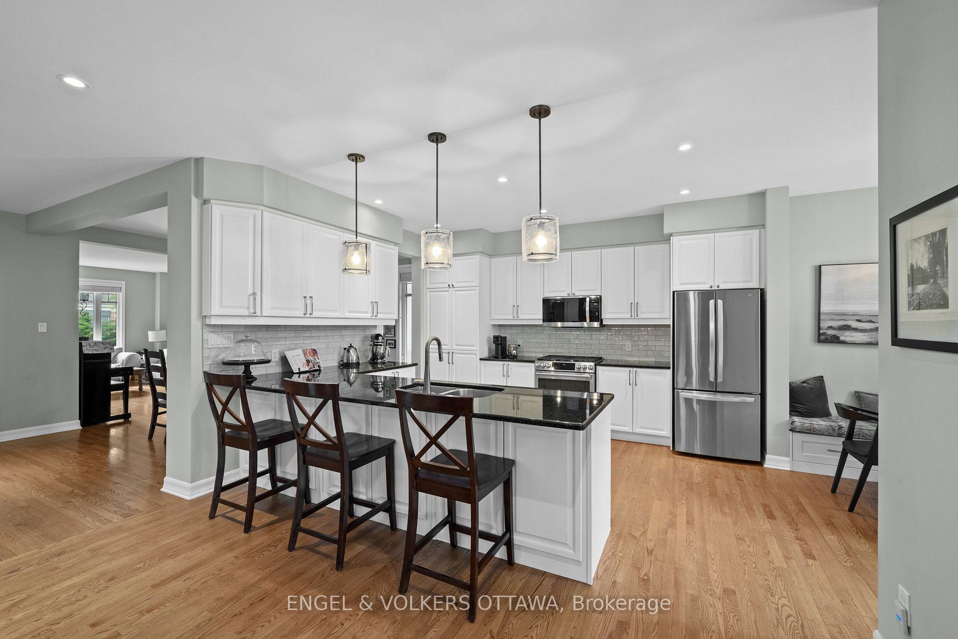 Photo 11 of 564 Erinwoods Circle, Ottawa, Barrhaven - Stonebridge — HOMEH