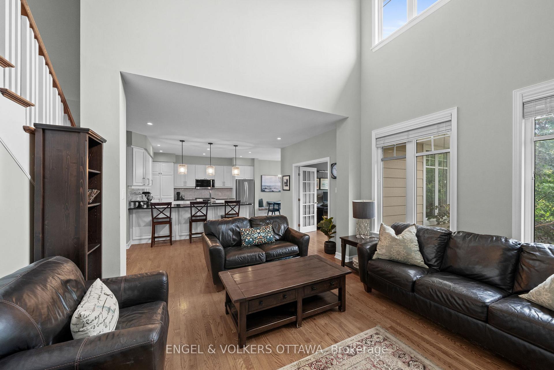 Photo 16 of 564 Erinwoods Circle, Ottawa, Barrhaven - Stonebridge — HOMEH
