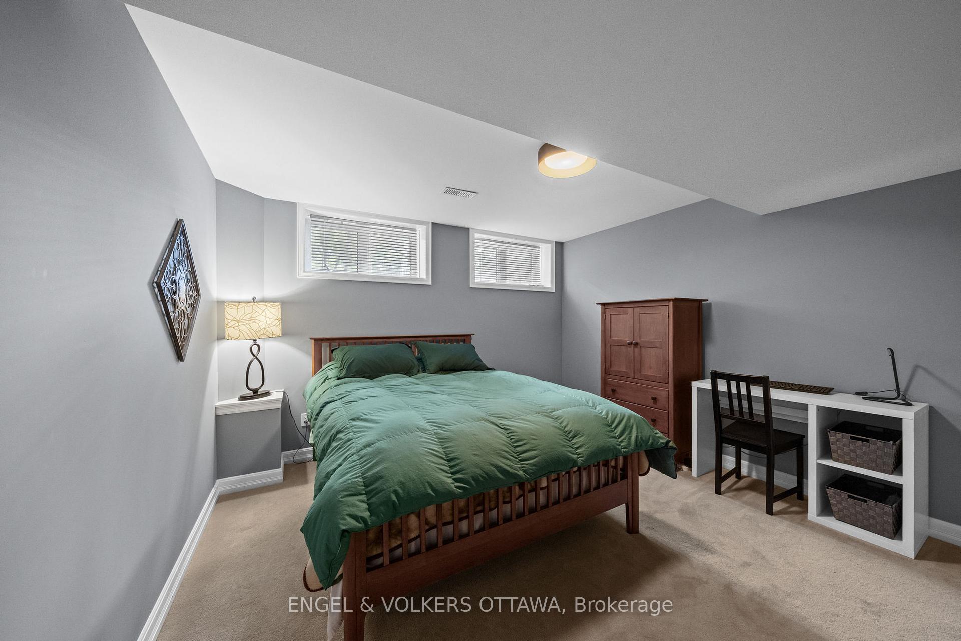Photo 33 of 564 Erinwoods Circle, Ottawa, Barrhaven - Stonebridge — HOMEH