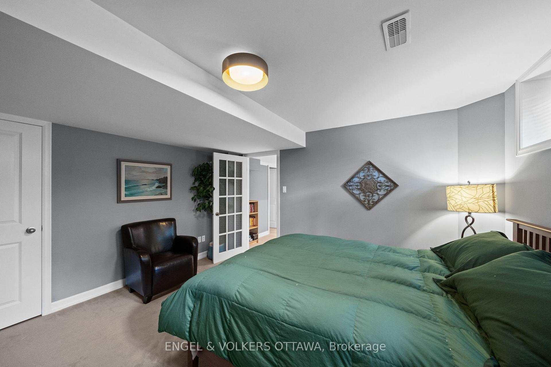 Photo 34 of 564 Erinwoods Circle, Ottawa, Barrhaven - Stonebridge — HOMEH