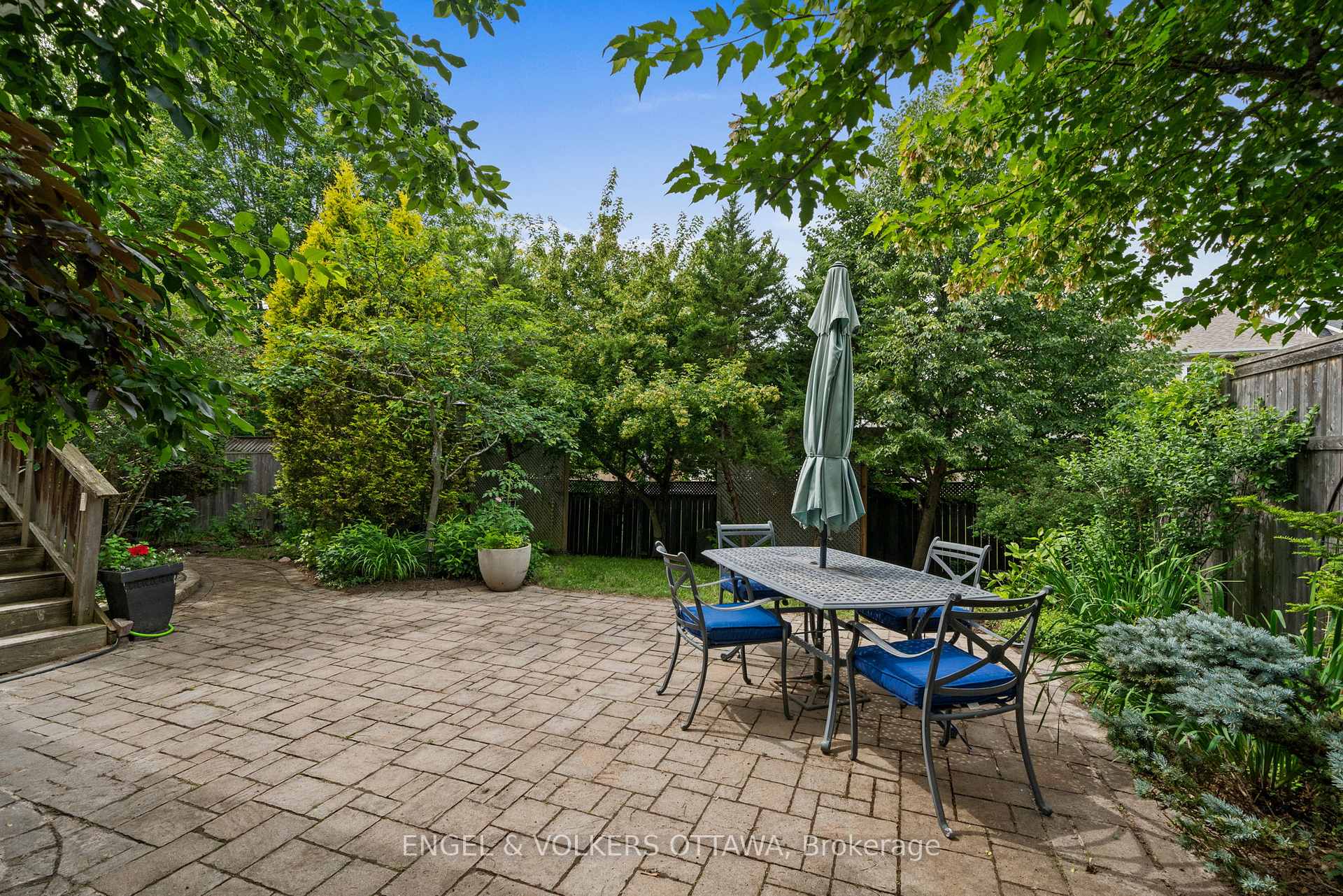 Photo 35 of 564 Erinwoods Circle, Ottawa, Barrhaven - Stonebridge — HOMEH