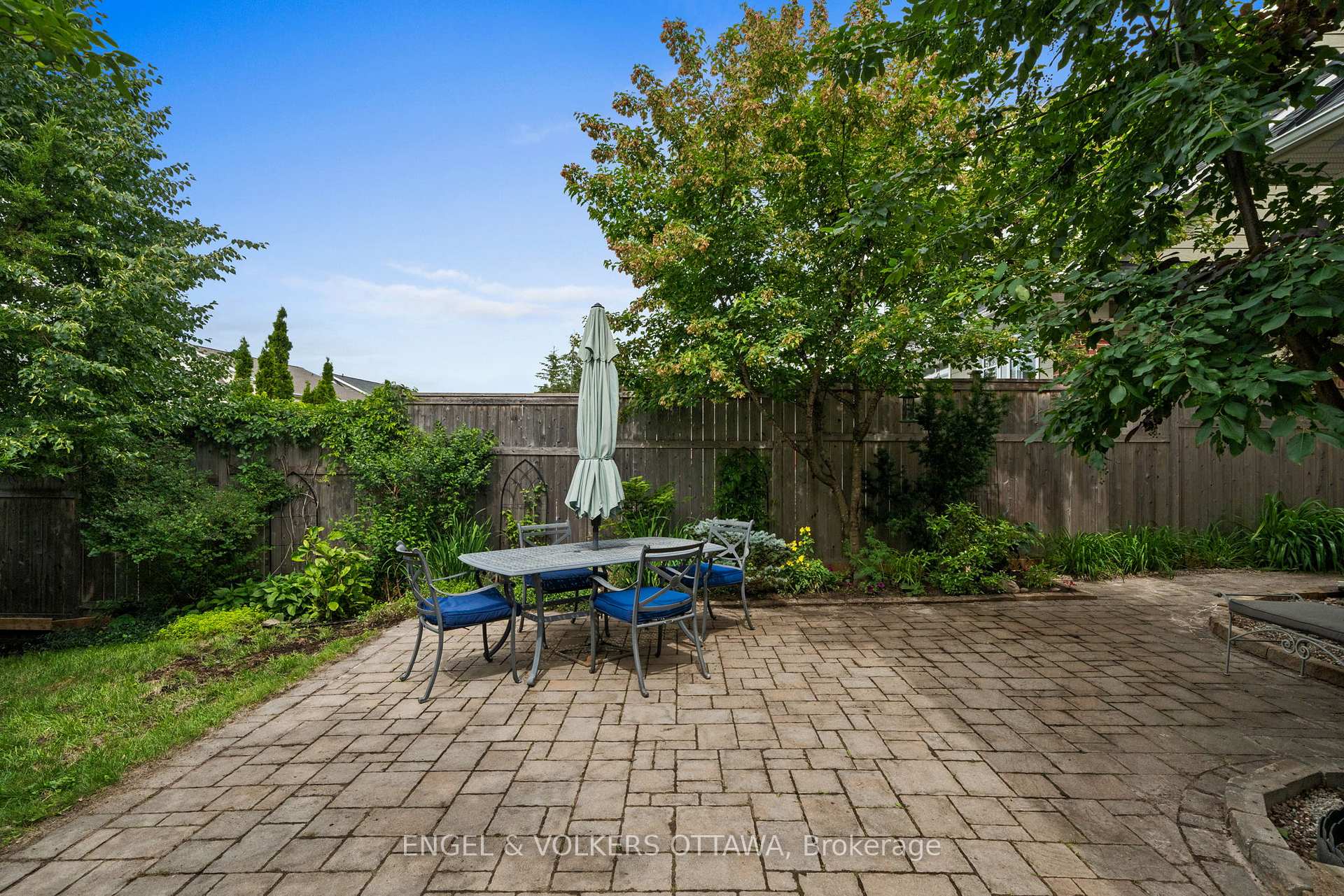 Photo 36 of 564 Erinwoods Circle, Ottawa, Barrhaven - Stonebridge — HOMEH