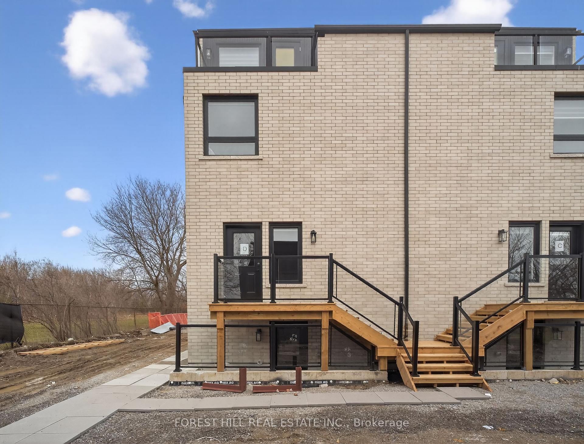 Photo 2 of Unit D, 5 Hopperton Drive, North York, St. Andrew-Windfields — HOMEH