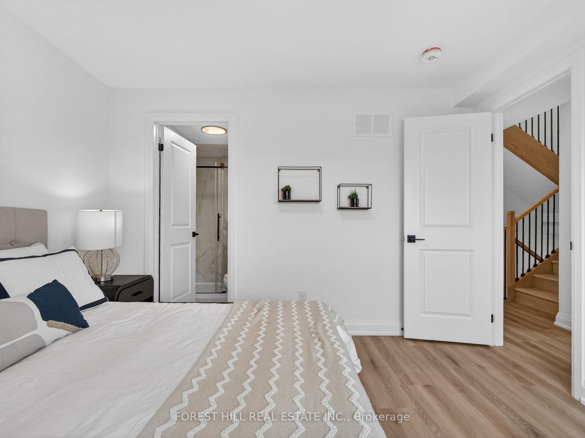 Photo 21 of Unit D, 5 Hopperton Drive, North York, St. Andrew-Windfields — HOMEH