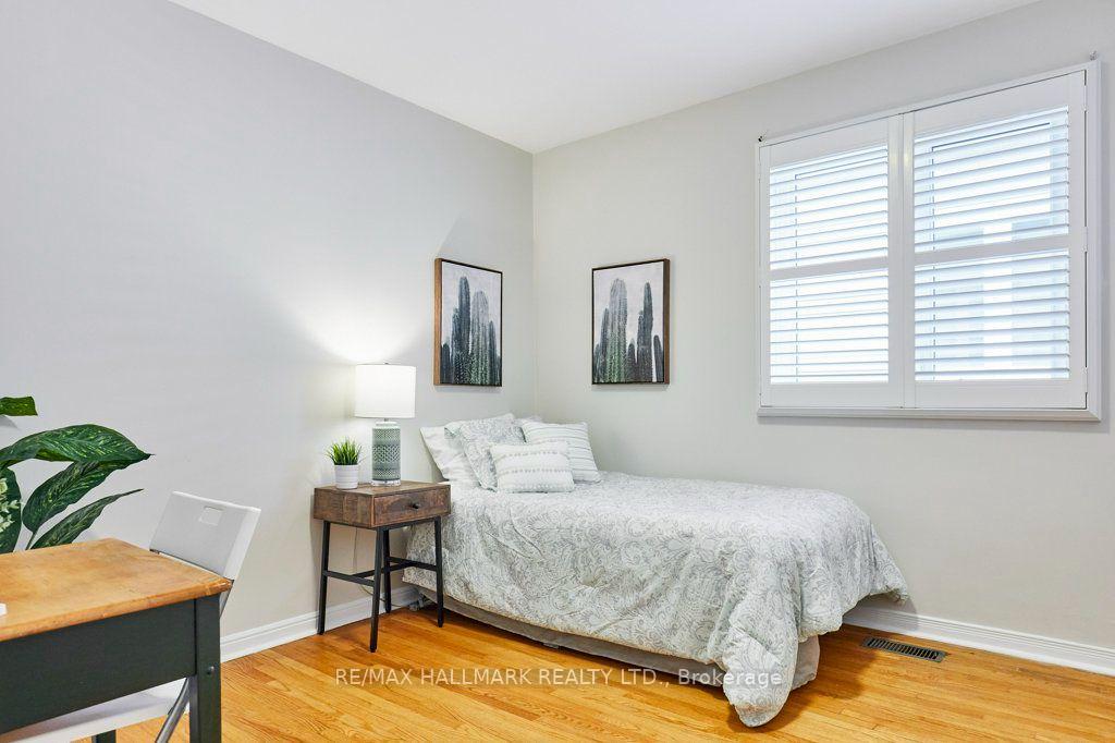 Photo 15 of 20 Pine Avenue, Toronto, The Beaches — HOMEH