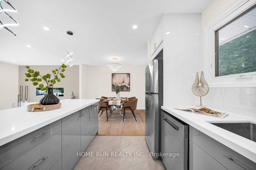 Photo 15 of 50 Ullswater Drive, Ottawa, Crystal Beach — HOMEH