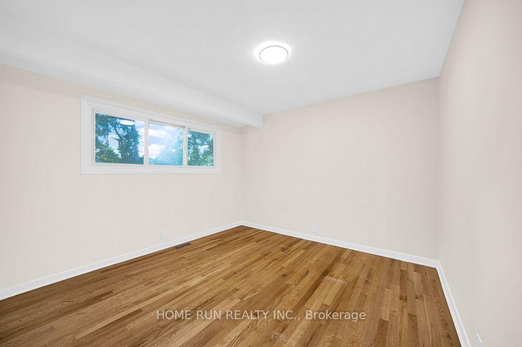 Photo 24 of 50 Ullswater Drive, Ottawa, Crystal Beach — HOMEH
