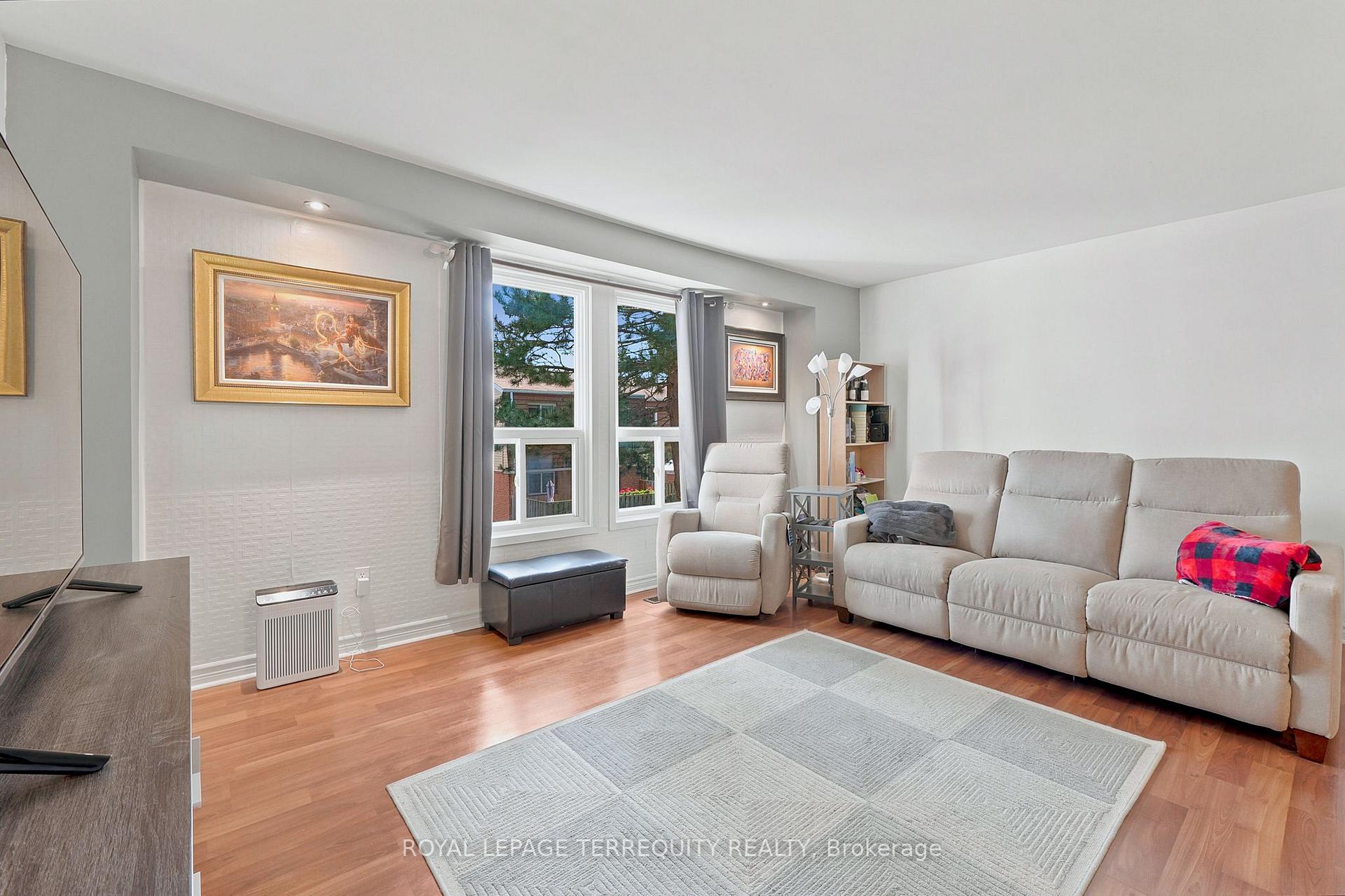 Photo 10 of Unit 67, 67 Enmount Drive, Brampton, Southgate — HOMEH
