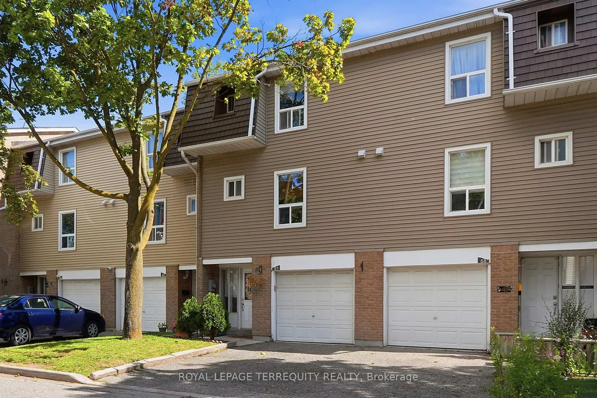 Photo 2 of Unit 67, 67 Enmount Drive, Brampton, Southgate — HOMEH