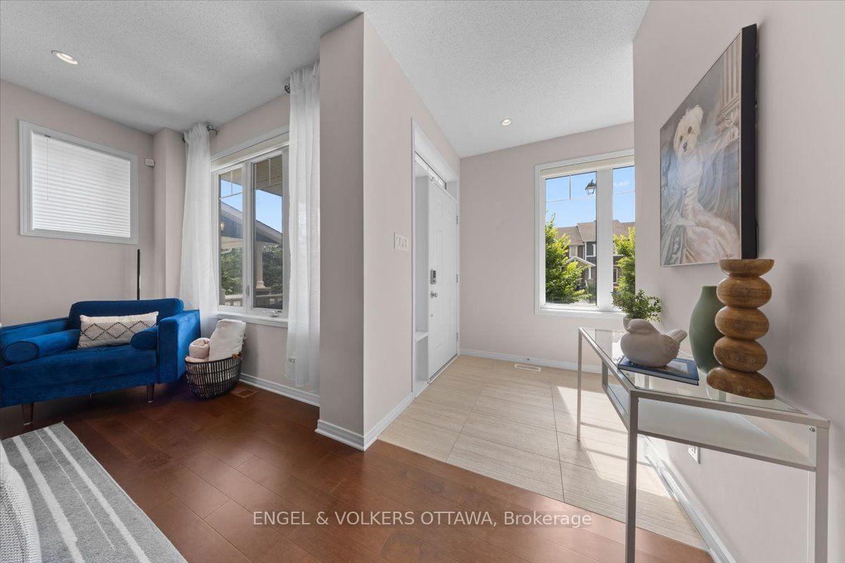 Photo 3 of 429 Sweetflag Street, Ottawa, Barrhaven - Longfields — HOMEH