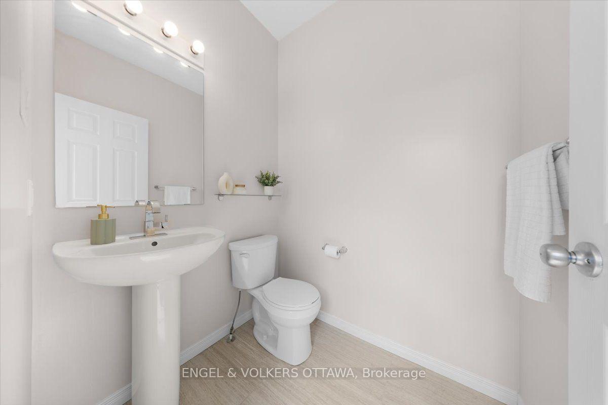 Photo 5 of 429 Sweetflag Street, Ottawa, Barrhaven - Longfields — HOMEH