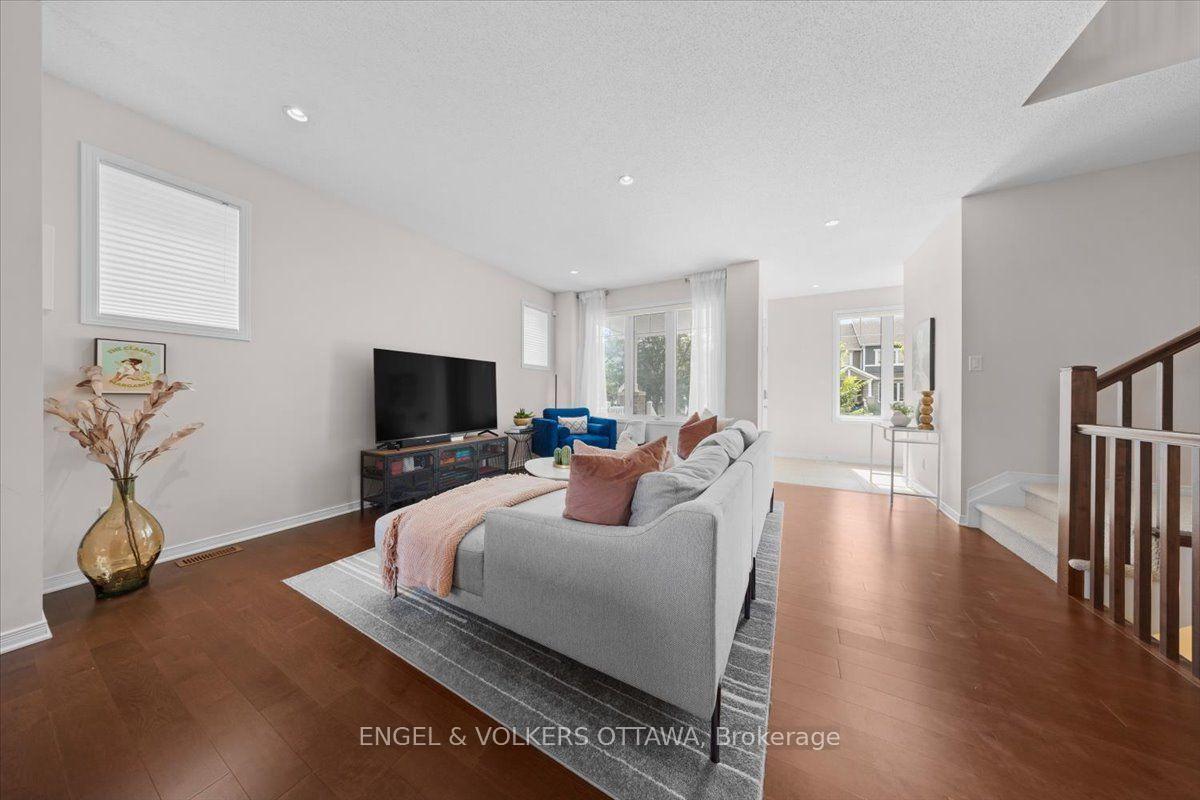 Photo 9 of 429 Sweetflag Street, Ottawa, Barrhaven - Longfields — HOMEH