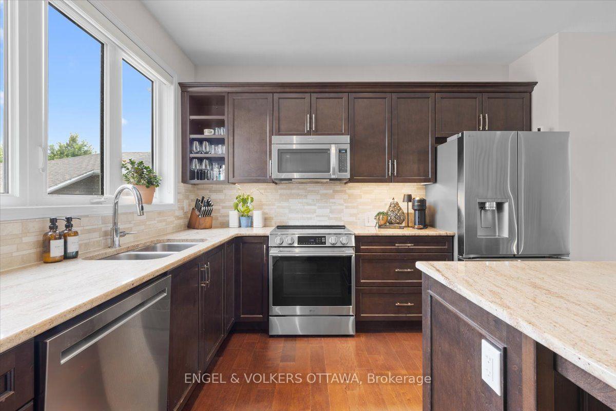 Photo 12 of 429 Sweetflag Street, Ottawa, Barrhaven - Longfields — HOMEH