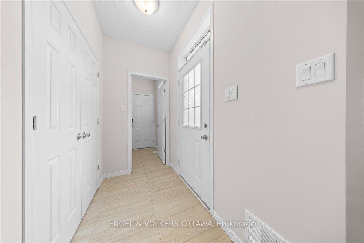 Photo 18 of 429 Sweetflag Street, Ottawa, Barrhaven - Longfields — HOMEH