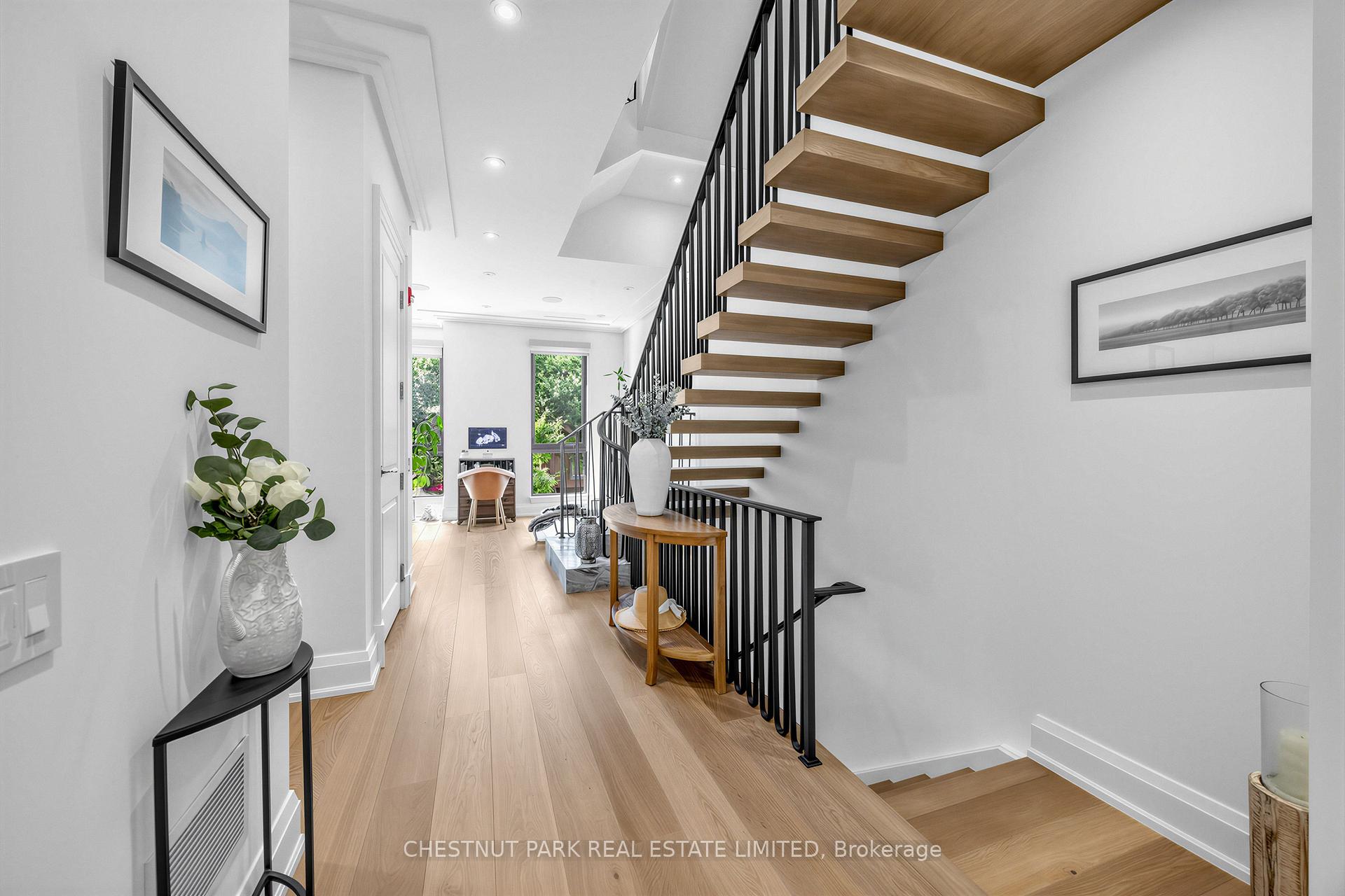 Photo 11 of 29 Oaklands Avenue, Toronto, Yonge-St. Clair — HOMEH