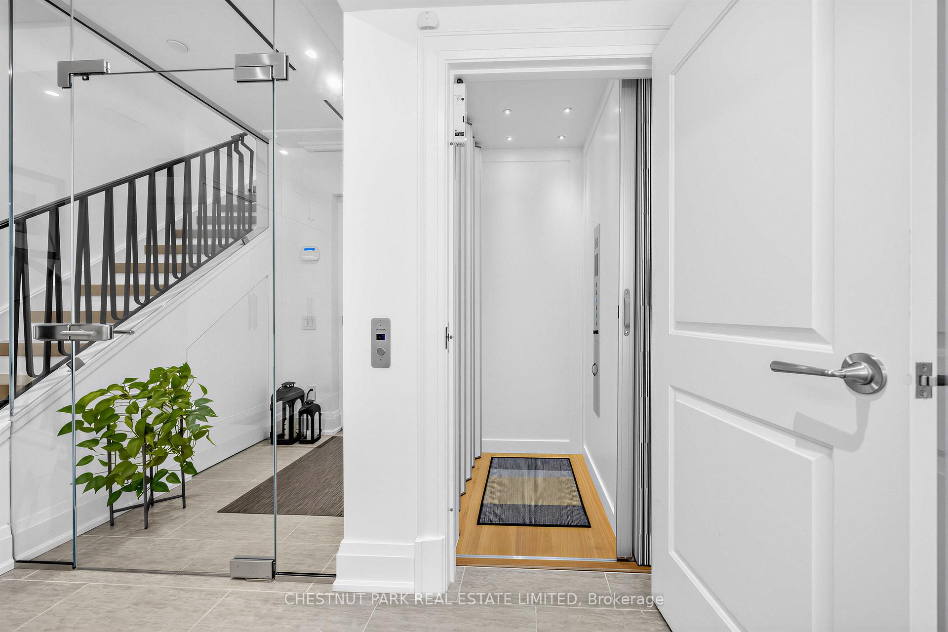 Photo 14 of 29 Oaklands Avenue, Toronto, Yonge-St. Clair — HOMEH